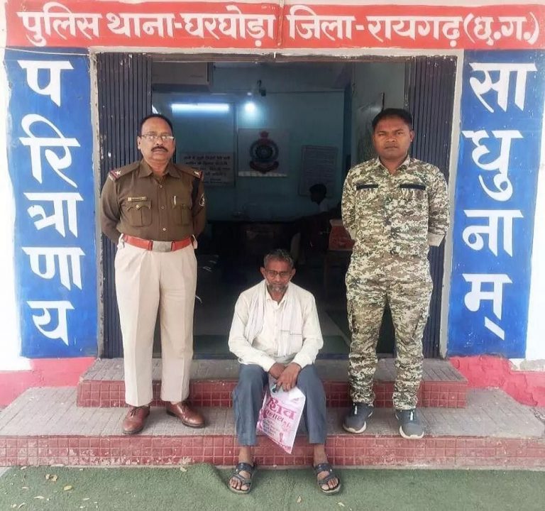 CG : नाबालिग बेटी से रेप- कलयुगी पिता ने बेटी को ही बनाया हवस का शिकार, पुलिस ने किया गिरफ्तार....