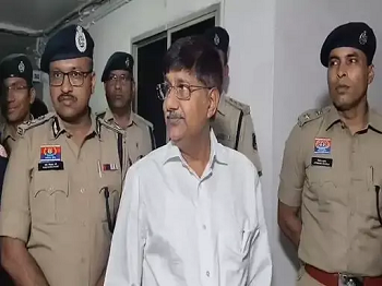 भिलाई पहुंचे डीजीपी अरुण देव गौतम, मासूम से दुष्कर्म-हत्या पर बोले– फास्ट ट्रैक कोर्ट में जल्द मिलेगी सजा...