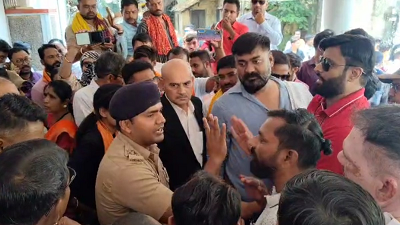 धर्मांतरण विवाद: हिंदू संगठनों ने थाने का किया घेराव, एफआईआर रद्द करने की मांग को लेकर...