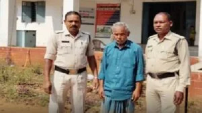 दिल दहला देने वाली वारदात: पहले दोनों ने साथ बैठकर पी शराब, फिर पति ने पत्नी को टंगिया से उतारा मौत के घाट...