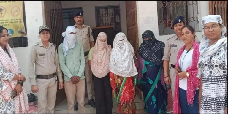 भिलाई स्पा सेंटर में सेक्स रैकेट का पर्दाफाश, पुलिस ने की कार्रवाई, 1 महिला समेत 5 गिरफ्तार...