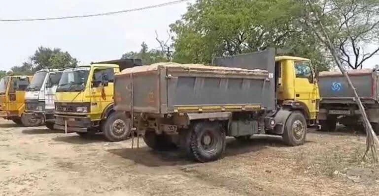 छत्तीसगढ़ के इस जिले में अवैध रेत परिवहन पर बड़ी कार्रवाई, 7 वाहन जब्त...
