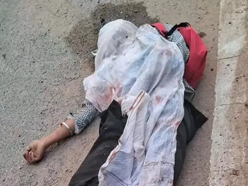 सड़क हादसा: बोलेरो ने बाइक सवारों को मारी जबरदस्त टक्कर, एक की मौके पर ही हुई दर्दनाक मौत....