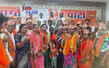 CG में कांग्रेस को बड़ा झटका: 4 बार के ब्लॉक अध्यक्ष समेत 31 कार्यकर्ता भाजपा में शामिल, ये है बड़ी वजह...